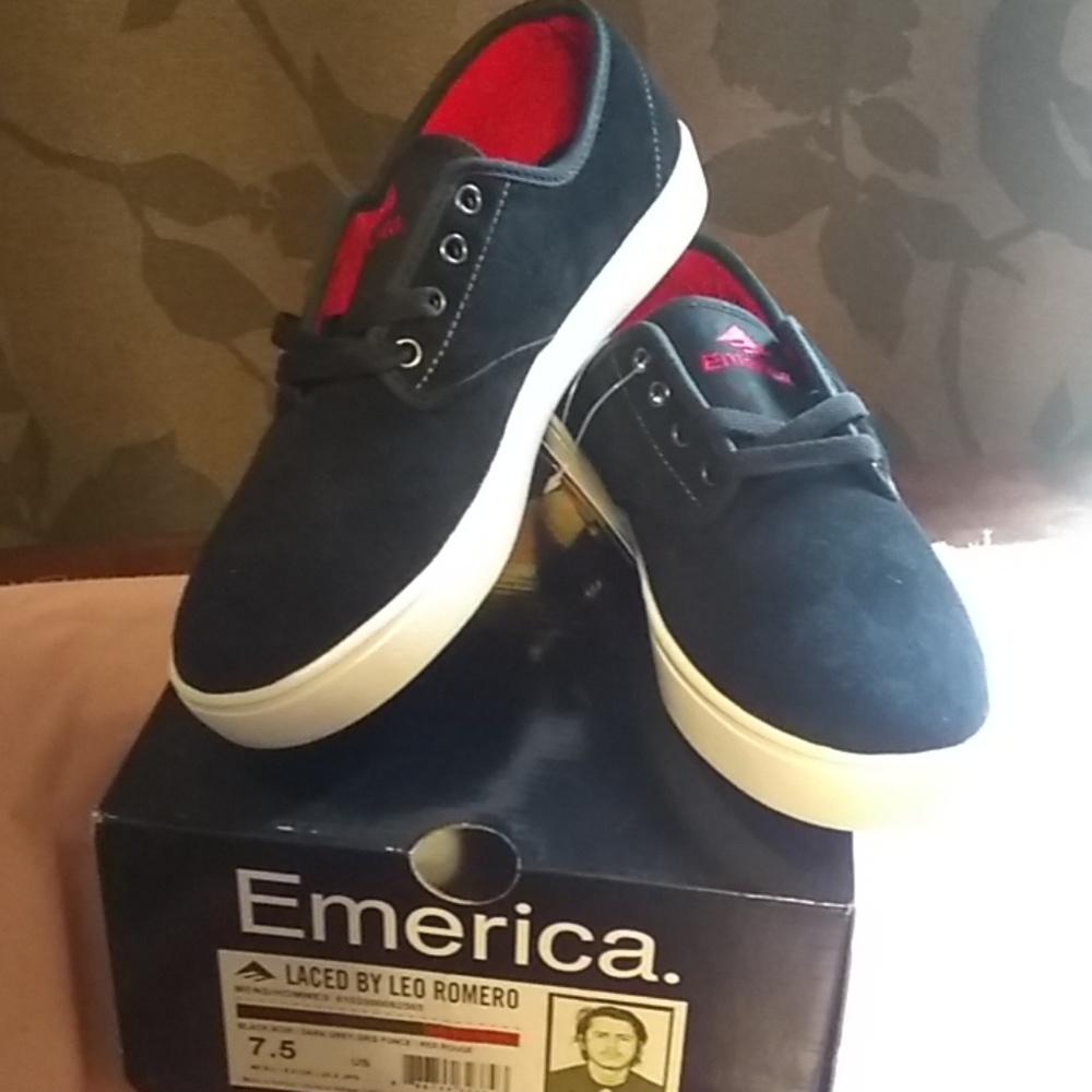 Black and red men's size 8 emerica shoes
